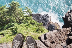 19_20120115feet-cliff032